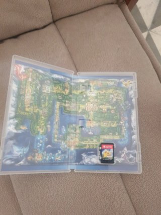 Pokemon Let's Go Pikachu! Nintendo Switch