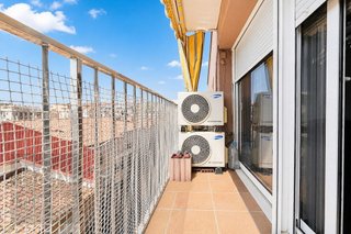 Piso en venta en Segle XX en Terrassa