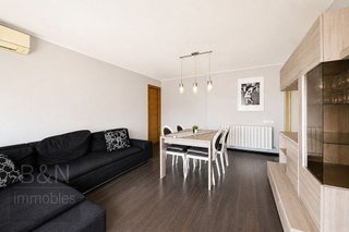 Piso en venta en Segle XX en Terrassa