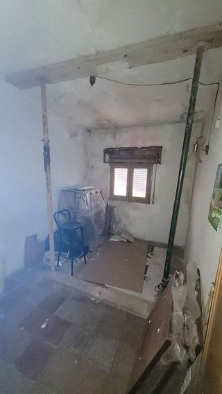 Casa adosada en venta en Les Arenes - La Grípia  Can Montllor en Terrassa