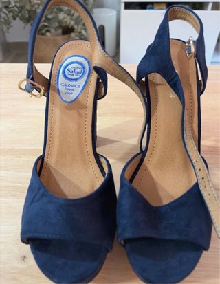 Zapatos de tacón azul