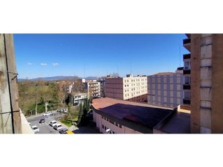 Piso en venta en L'Eixample en Figueres