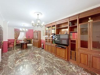 Chalet en venta en Lucena