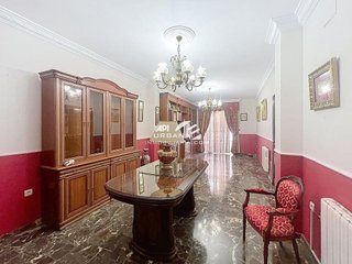 Chalet en venta en Lucena