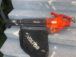 Sopladora Voltor Naranja y Negra