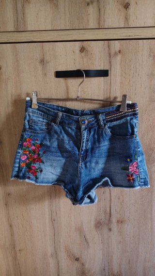 Pantalones cortos vaqueros bordados