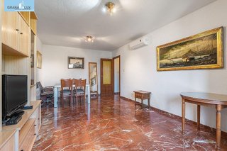 Piso en venta en Pajaritos - Plaza de Toros en Granada