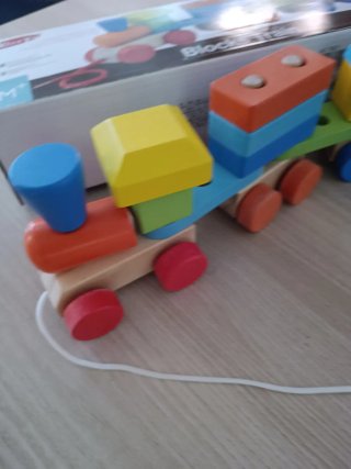 Tren de bloques de madera