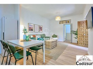 Piso en venta en Ayuntamiento - Catedral en Cádiz
