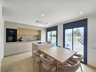 Chalet en venta en Empuriabrava en Castelló d´Empúries
