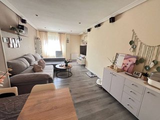 Piso en venta en Zona Piscinas en Burriana