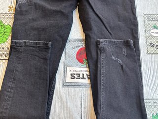 Pantalones Jeans ZARA Negros Rotos. Slim. Talla 44