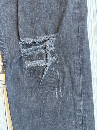 Pantalones Jeans ZARA Negros Rotos. Slim. Talla 44