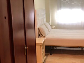 Alquilo apartamento zona colon,centrico con garaje