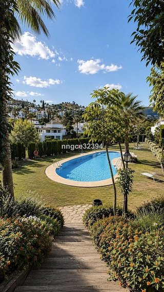 Piso en venta en Los Naranjos - Las Brisas en Marbella