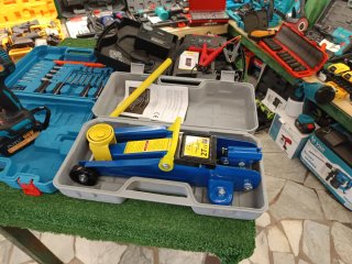 Kit Attrezzi Auto: Cricchetto e Trapano