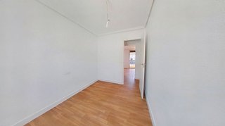 Piso en venta en Parque Alcosa - Jardines del Edén en Sevilla