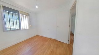 Piso en venta en Parque Alcosa - Jardines del Edén en Sevilla