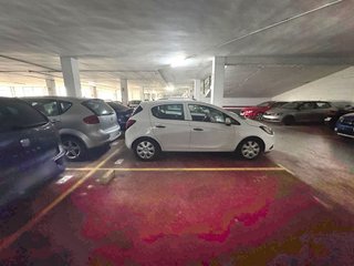 Garaje en alquiler en Can Serra en Hospitalet de Llobregat, L´
