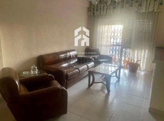 Mueble de salón madera oscura