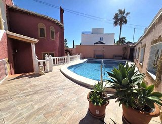 Chalet en venta en Los Balcones - Los Altos del Edén en Torrevieja