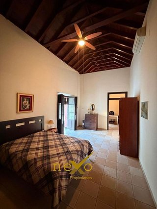 Chalet en venta en Carmona