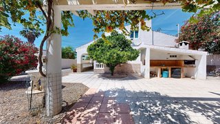 Chalet en venta en Crevillent