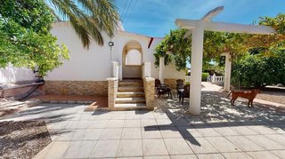 Chalet en venta en Crevillent