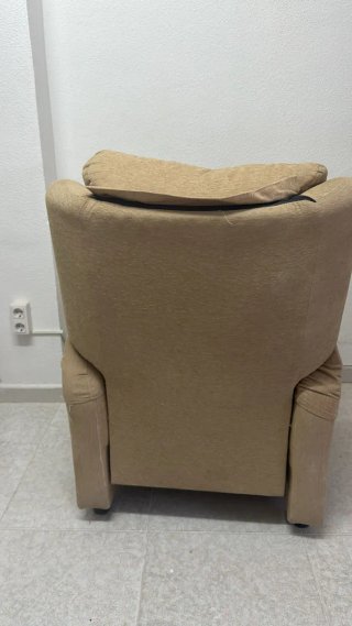 Sillón reclinable beige tela