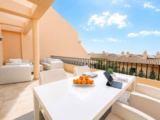 Dúplex en venta en Los Naranjos - Las Brisas en Marbella