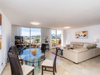 Piso en venta en Los Arqueros-Puerto del Almendro en Benahavís
