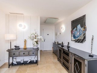 Piso en venta en Los Arqueros-Puerto del Almendro en Benahavís