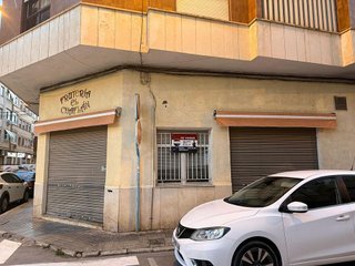 Local comercial en venta en Novelda