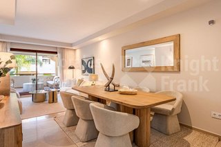 Piso en venta en Nueva Andalucía centro en Marbella