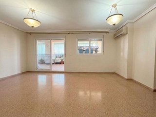 Ático en venta en Florida Alta en Alicante
