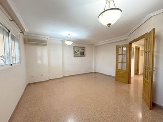 Ático en venta en Florida Alta en Alicante