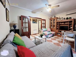 Piso en venta en Tres Huertas - El Torrejón - El Cerezo en Sevilla