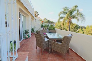 Piso en venta en Los Arqueros-Puerto del Almendro en Benahavís