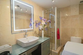 Piso en venta en Los Arqueros-Puerto del Almendro en Benahavís