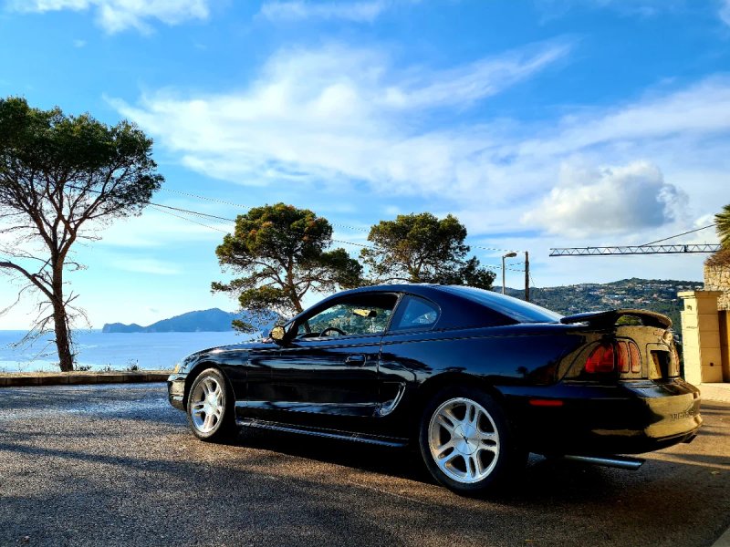 Ford Mustang 1998 - foto 1