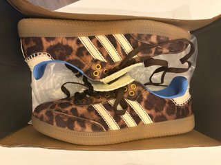 Deportivas Adidas modernas