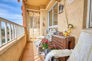 Piso en venta en Tómbola en Alicante