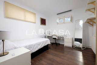 Piso en venta en Montbau en Barcelona