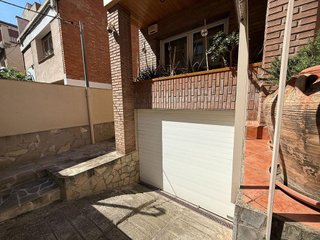 Chalet en venta en Joc de la Bola - Camps d'Esports - Ciutat Jardí - Montcada en Lleida