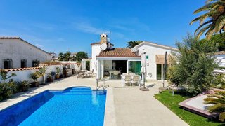 Chalet en venta en Empuriabrava en Castelló d´Empúries