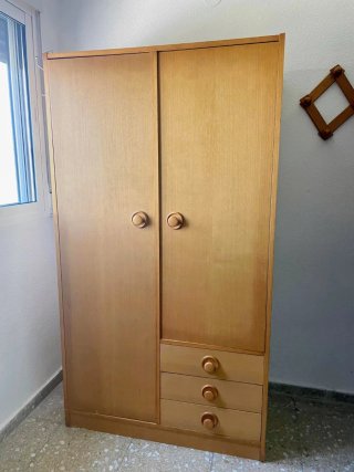 Dormitorio de madera Mukali rosa. Cama nido Armari