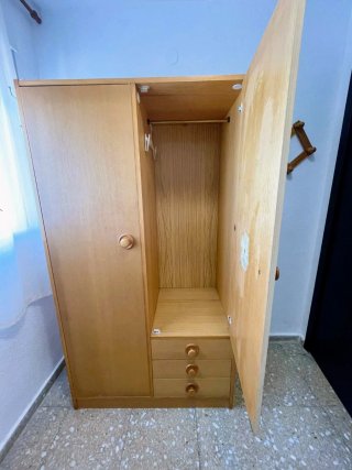 Dormitorio de madera Mukali rosa. Cama nido Armari