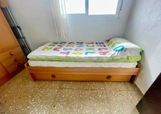 Dormitorio de madera Mukali rosa. Cama nido Armari