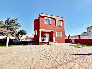 Chalet en venta en Urbanizaciones en Llíria