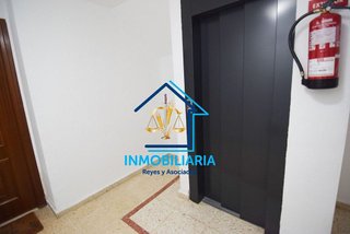 Piso en alquiler en Poniente-Norte - Miralbaida - Parque Azahara en Córdoba